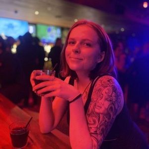 Meet your Posher, Mae